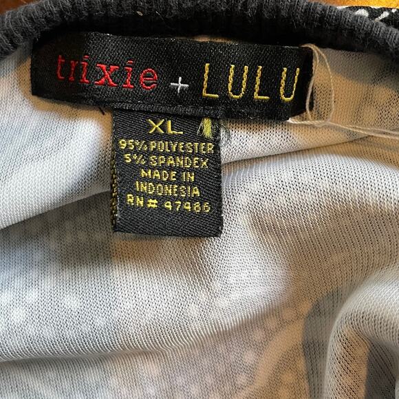 TRIXIE + LULU, SIZE XL, SLEEVELESS TOP, BLACK/WHITE DESIGN - Picture 4 of 4